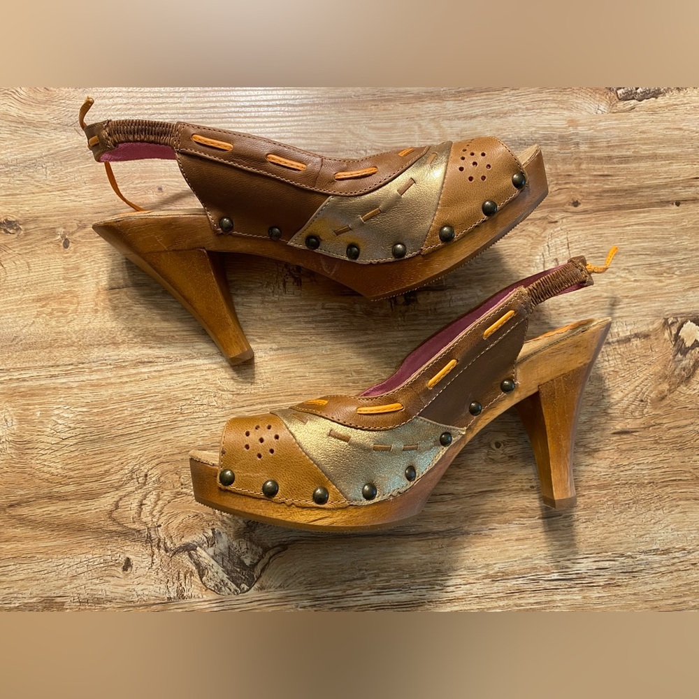 Cydney Mandel | Handmade, Leather and Wood Peep-toe Pumps, Size 7